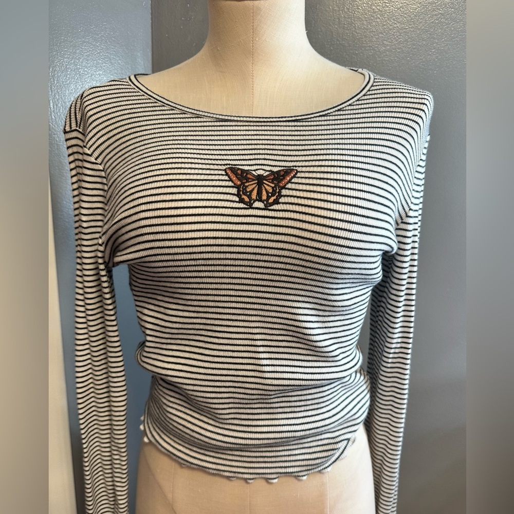 Hollister Long Sleeve w/ butterfly